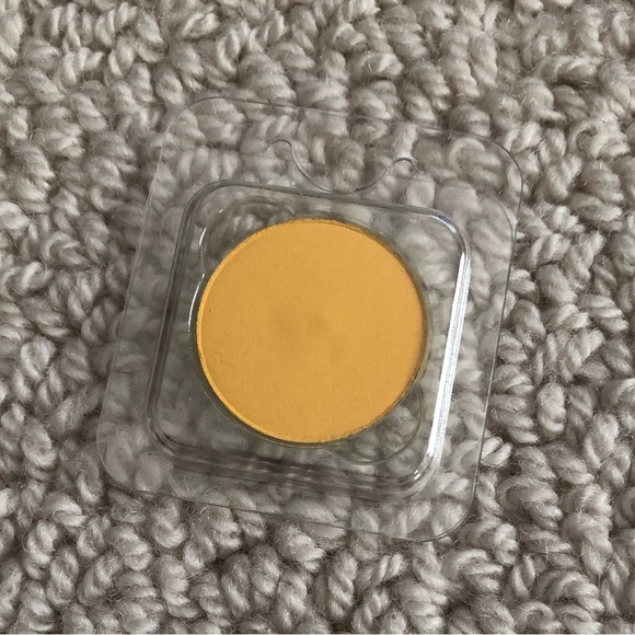 ColourPop Pressed Powder Single Eyeshadow!
Shade: Take Flight. - Picture 3 of 9